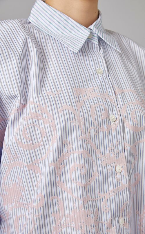 フロッキープリントシャツ