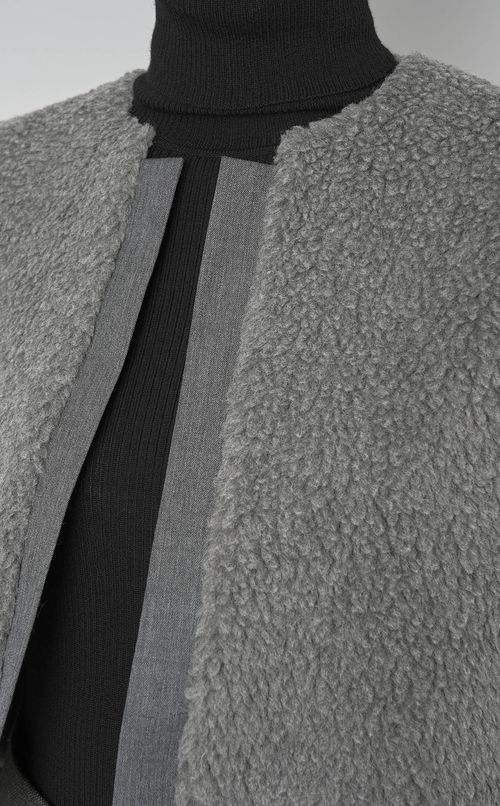 プードルボアショートジレ