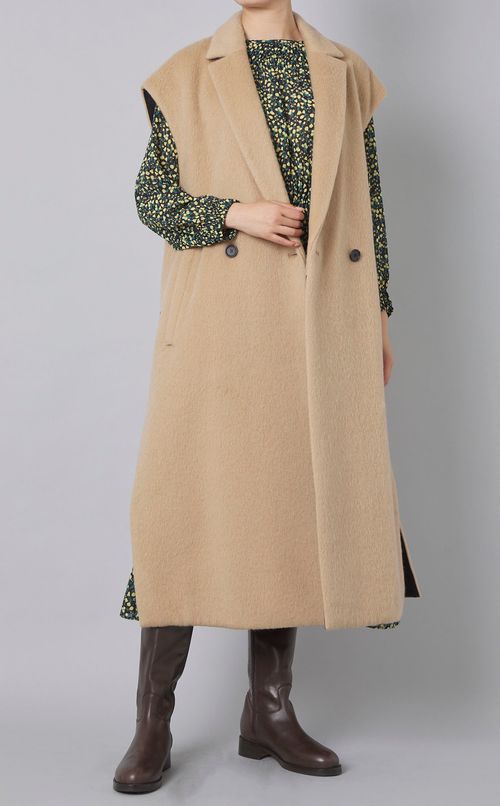 フラワープリントシャーリングワンピース