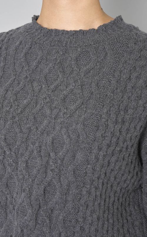 ケーブルショートニットプルオーバー