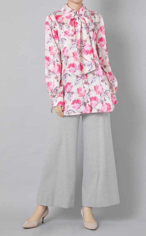 フラワープリントボウタイ付ブラウス