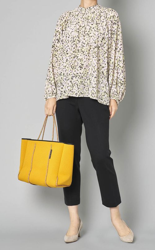 ワイルドフラワープリントブラウス