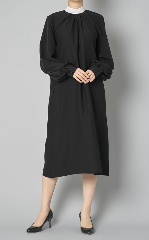 リボンタイ付ギャザーワンピース