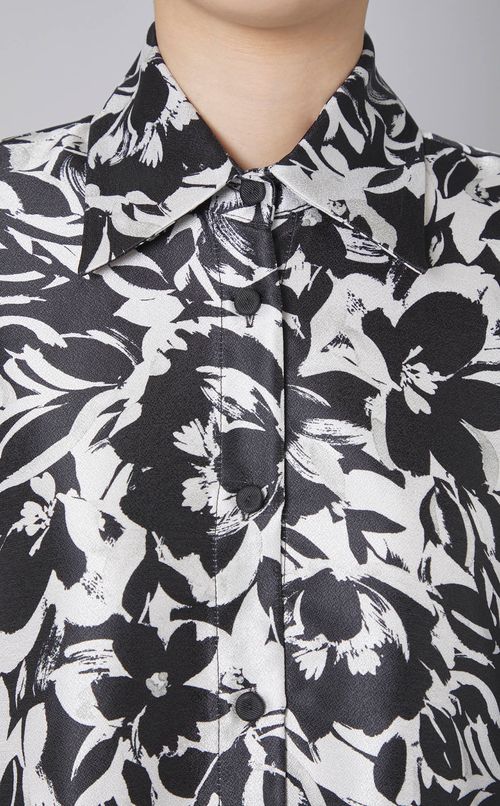 プリントフレアロングシャツワンピース