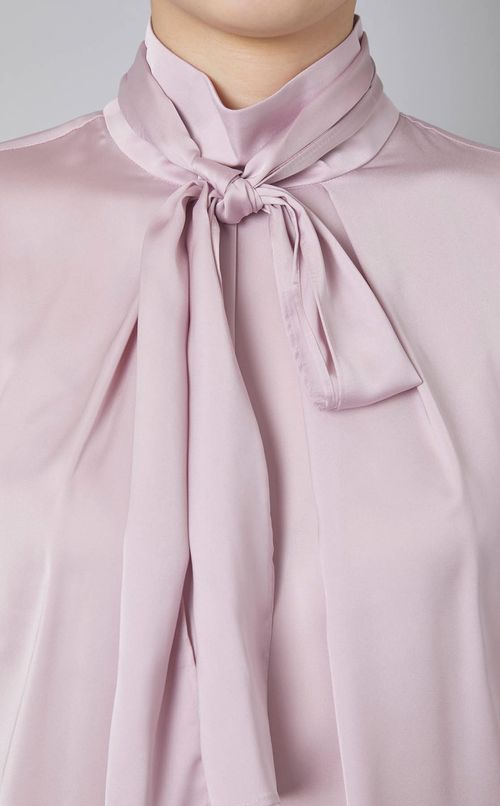 ボウタイブラウス