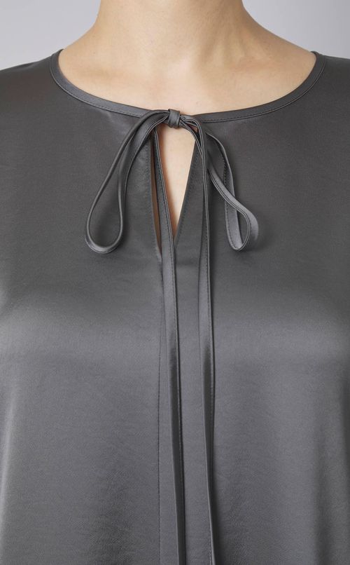 キーネックロングワンピース