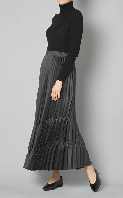 ランダムプリーツスカート