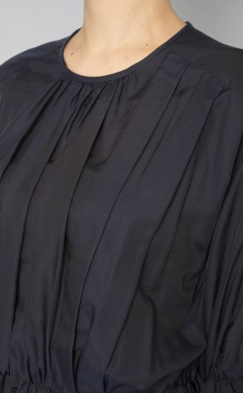 ギャザーノーカラーブラウス