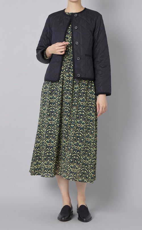 フラワープリントシャーリングワンピース