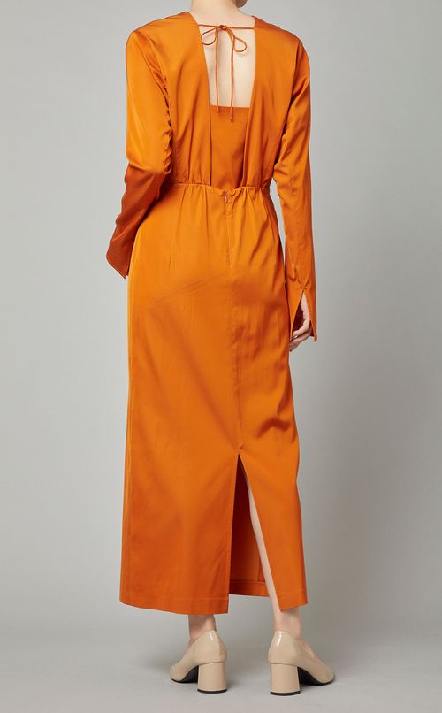 スリットワンピース