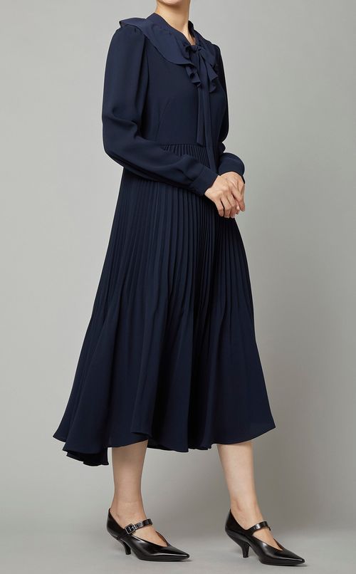 ボウタイプリーツワンピース