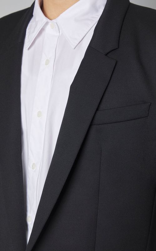 パワーショルダージャケット