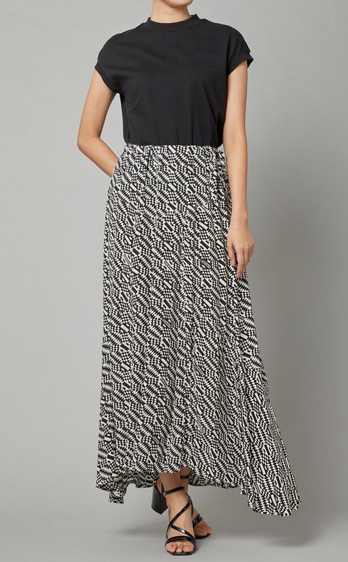 モノトーンロゴロングスカート