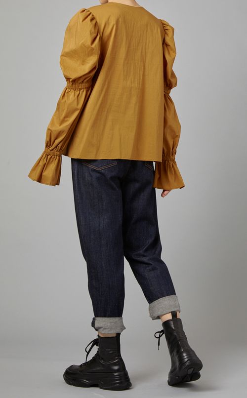 パフスリーブシャツ