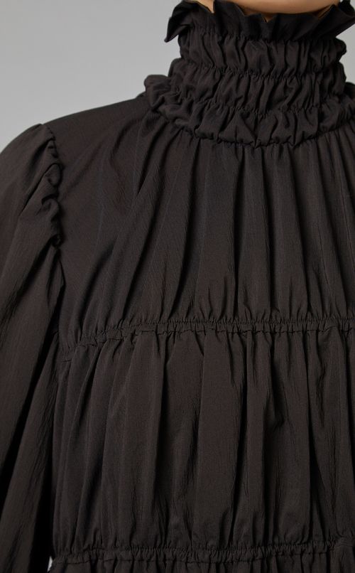 ギャザーフレアミニワンピース