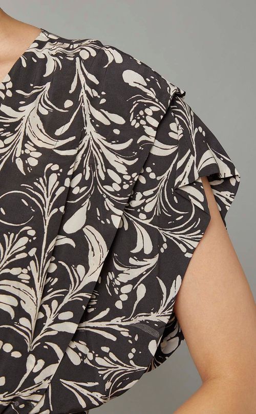 Vネックプリントドレープミディワンピース