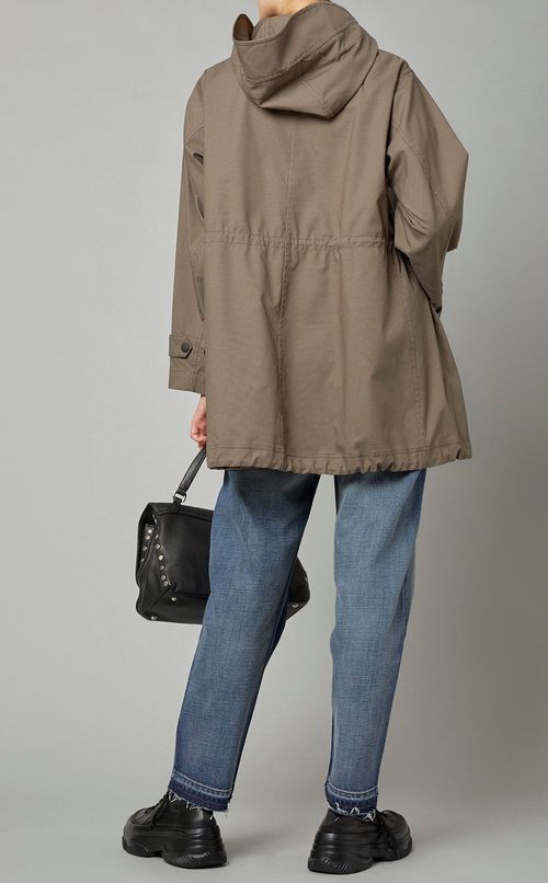 オールウェザーフーディコート