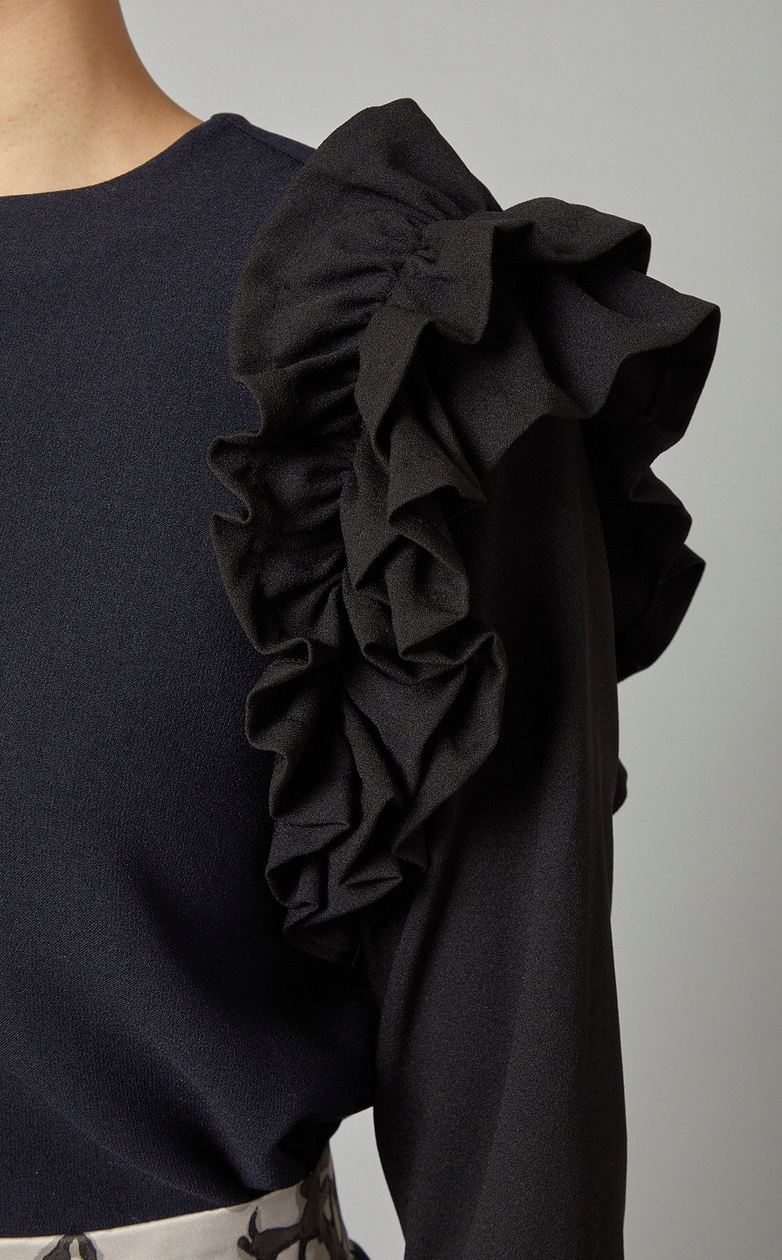 hue day to evening★完売フリルスリーブブラウスM hue day to evening☆完売フリルスリーブブラウスM