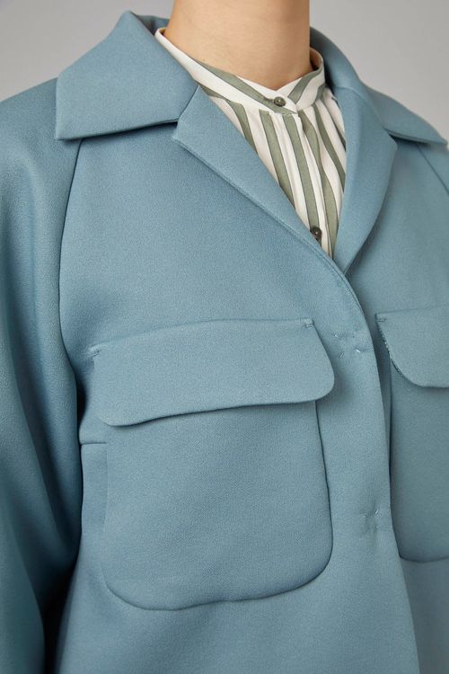 ショートリバーブルゾン