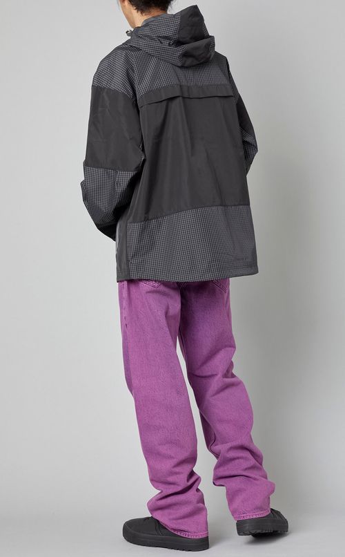 トーナルブロックウインドブレーカー