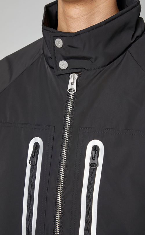 テクニカルソリッドジャケット