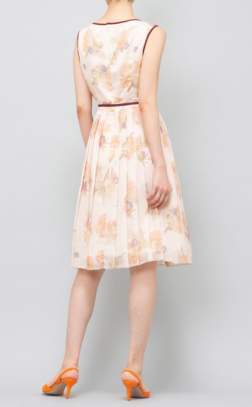 フラワープリントプリーツワンピース