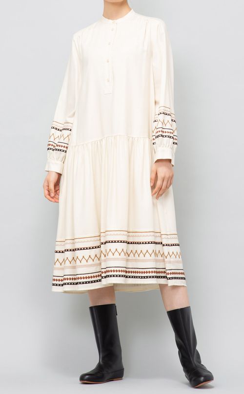 刺繍プルオーバーワンピース