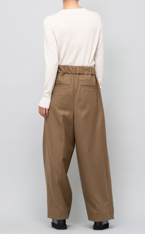 ライトウールタックワイドパンツ