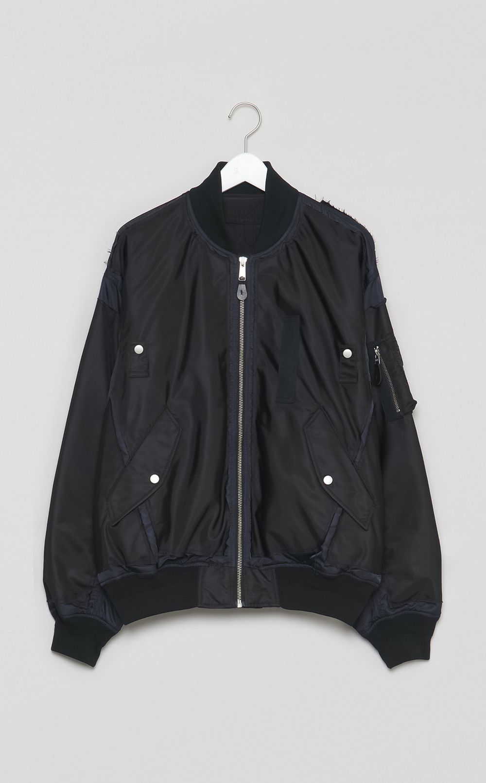 リバーシブルボンバージャケット
