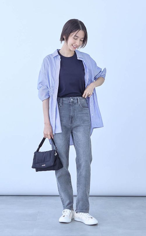 タイトテーパードデニムパンツ