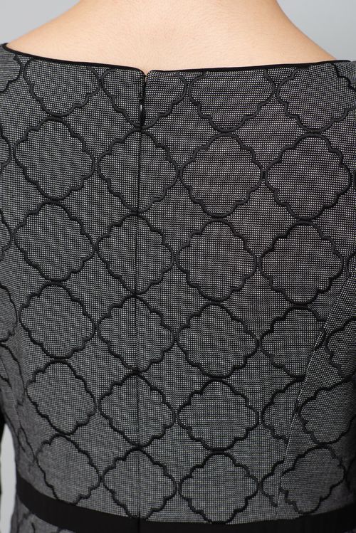 刺繍ストレッチフレアワンピース