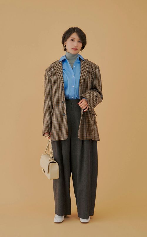 タートルネックニットプルオーバー