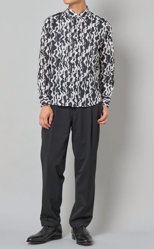 ジオメトリックプリントシャツ