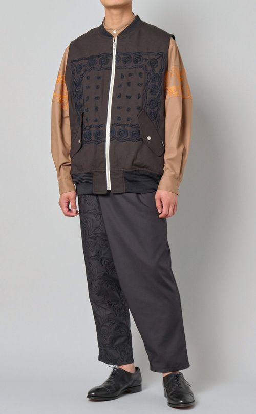 エンブロイダリーフライトベスト