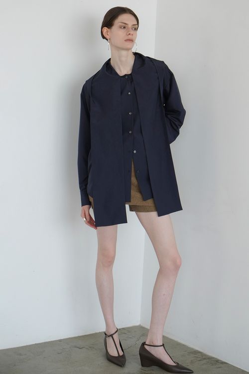 ボウタイフーディシャツ