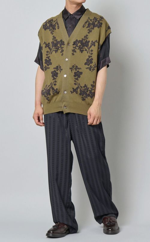 フラワージャガードニットベスト