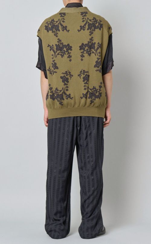 フラワージャガードニットベスト