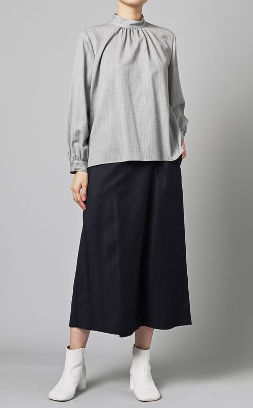 ネックギャザーウールブラウス