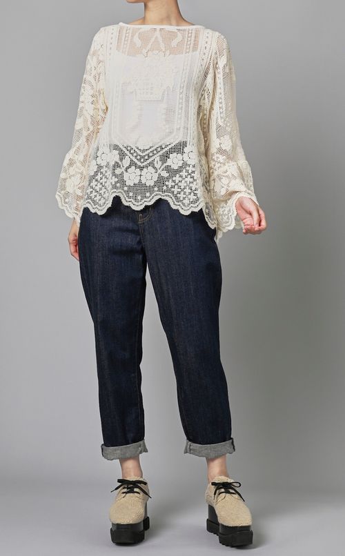 モチーフレースブラウス