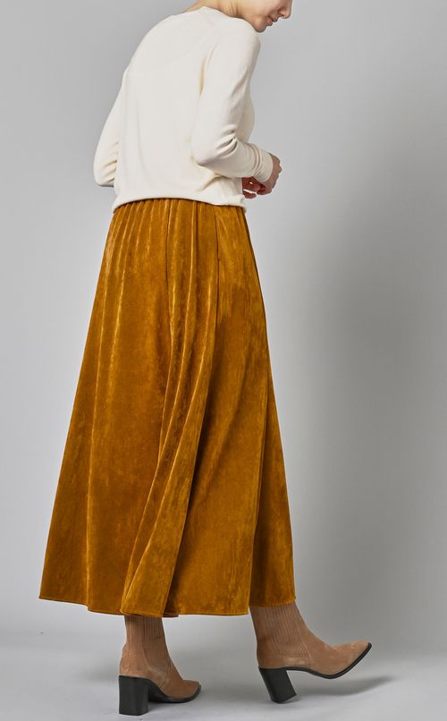 ベルベットフレアスカート