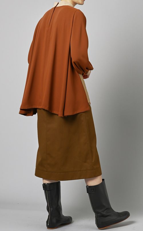 キルティングハイネックブラウス