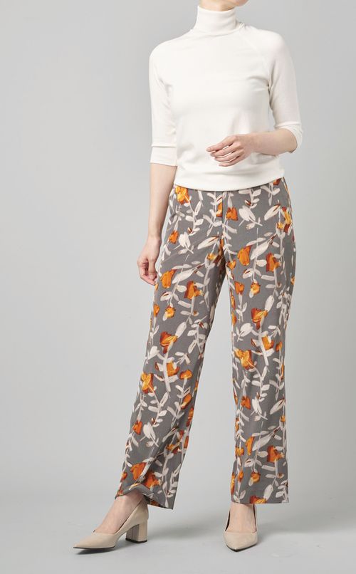 フラワーバックギャザーパンツ