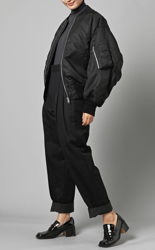 ツータック中綿テーパードパンツ