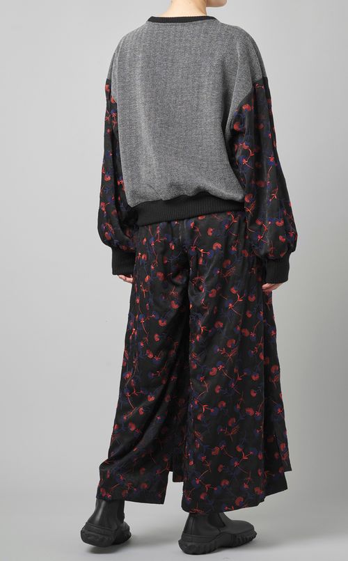 フラワーエンブロイダリープルオーバー