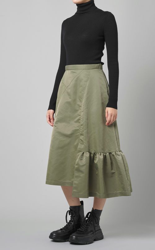 フレアヘムミリタリースカート