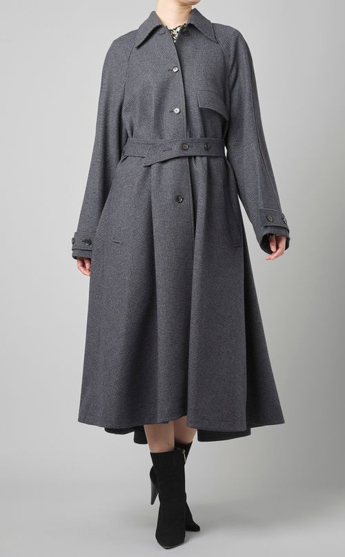 ベルト付きロングコート