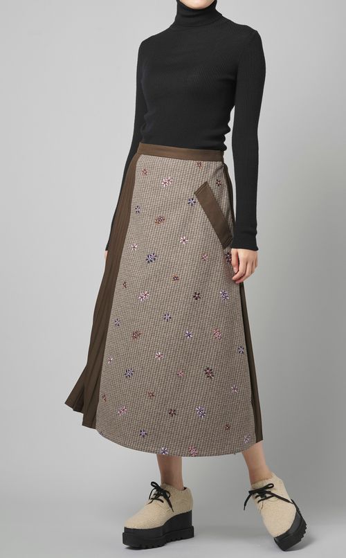 エンブロイダリープリーツスカート