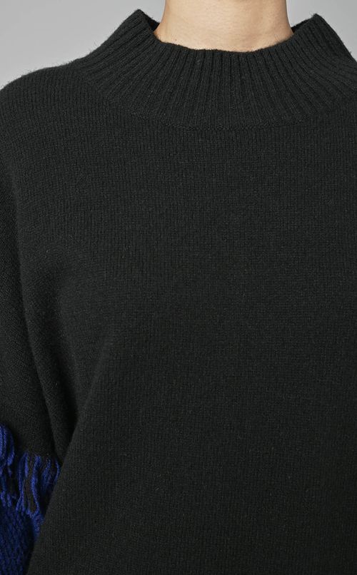 袖フリンジニットプルオーバー