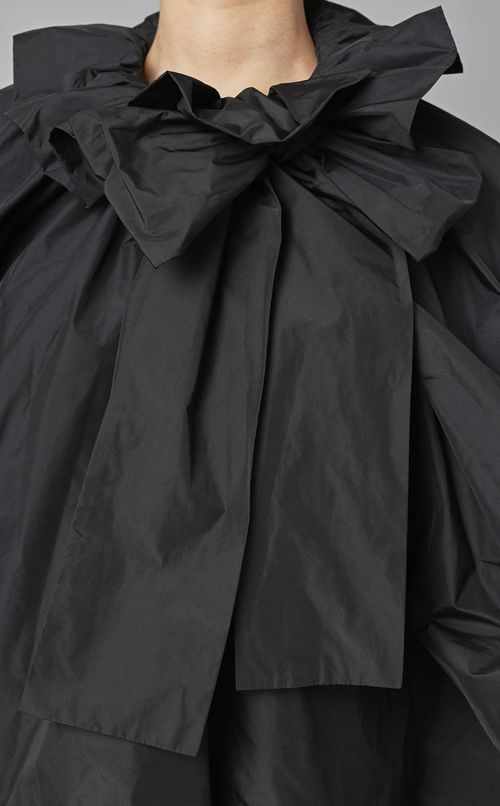 タフタリボンブラウス