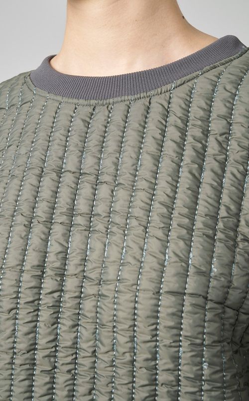 キルティングパフプルオーバー